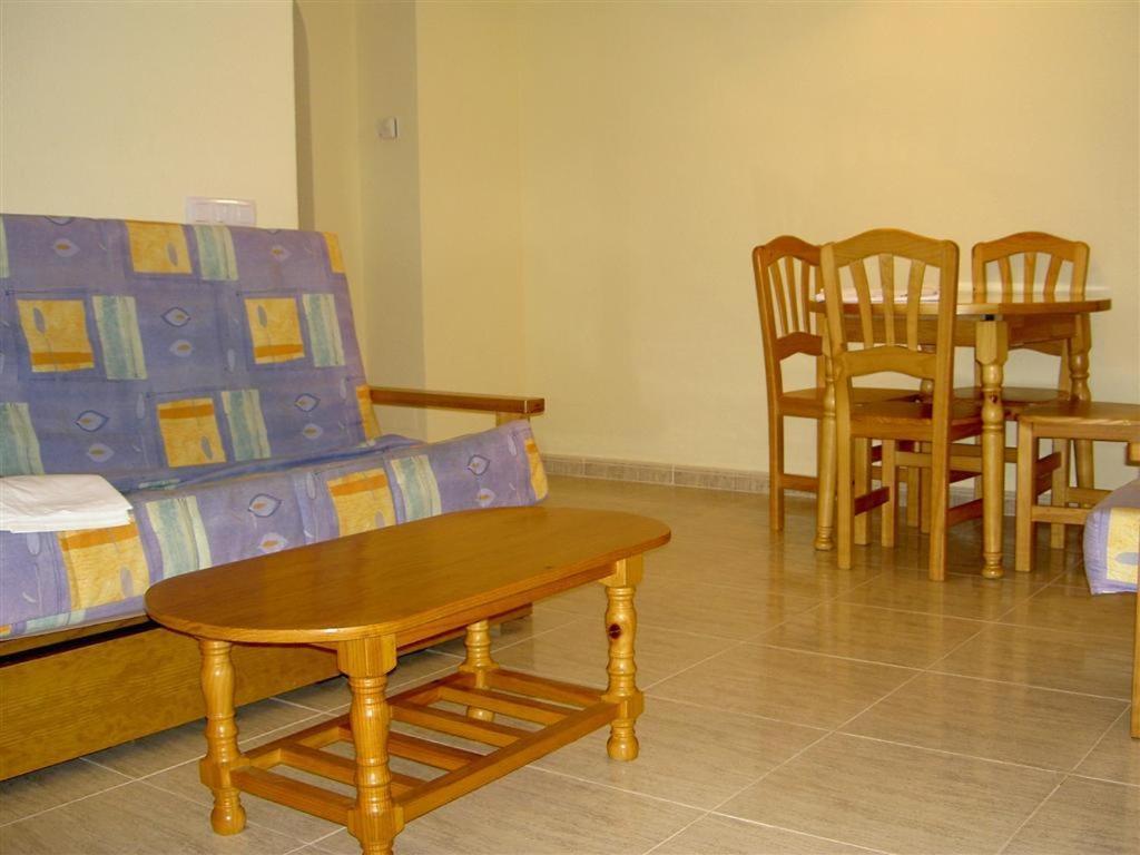 Apartamentos Turisticos Puerto Tomas Maestre La Manga del Mar Menor Pokoj fotografie
