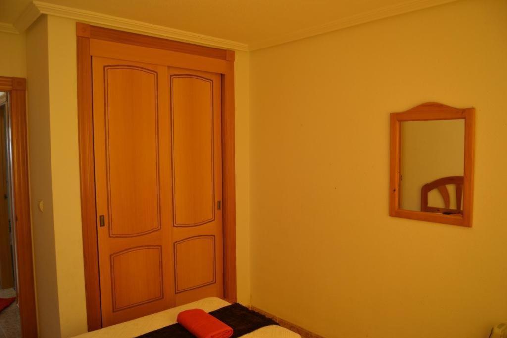 Apartamentos Turisticos Puerto Tomas Maestre La Manga del Mar Menor Pokoj fotografie